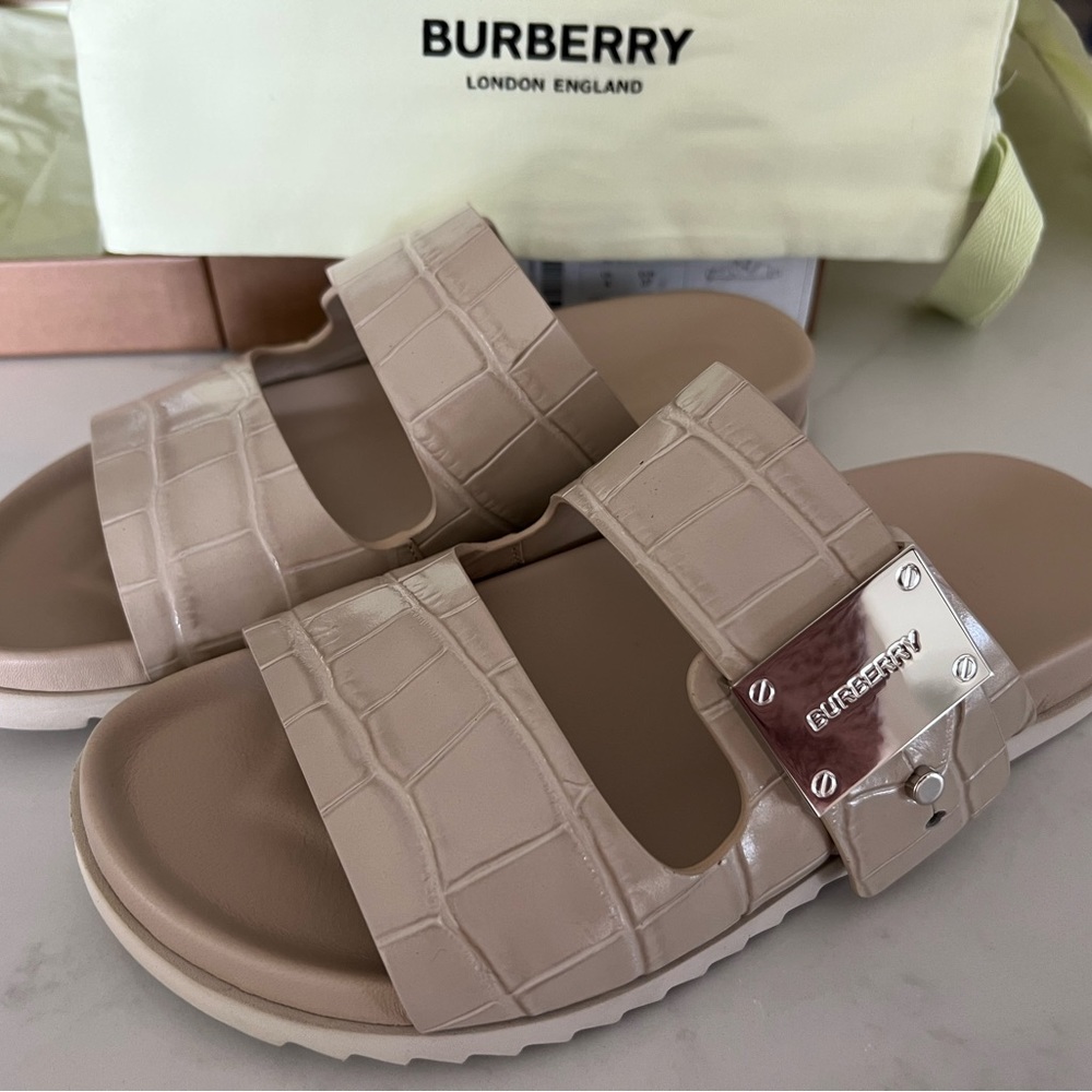 BURBERRY OLYMPIA SANDAL size EUR 37 US 6.5 color fawn
